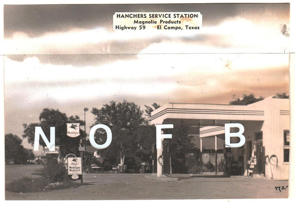 Hanchers Mobilgas Service Station, El Campo, Texas - 1930's